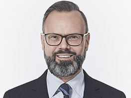 Andrej Arnold, Vertrieb 